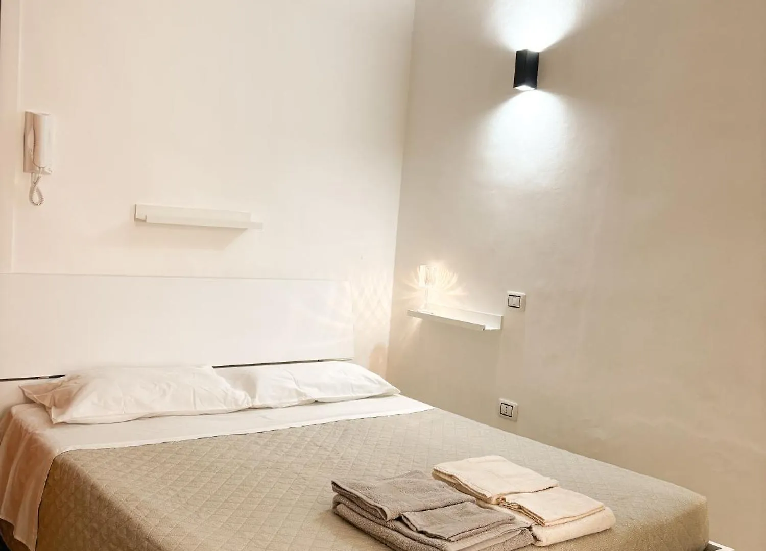 Appartamento Ammobiliato Zona Centrale Bari 0*,